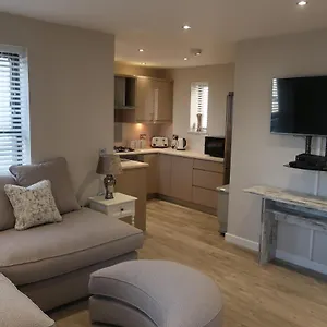 https://3-the-mews-montpellier.tophotelsbath.com